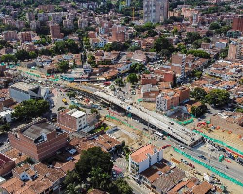FotografoFoto Alcaldía de Medelllín:Moradores de Medellín ya tienen la reglamentación para tramitar las indemnizaciones en caso de ser impactados por obras públicas. 
